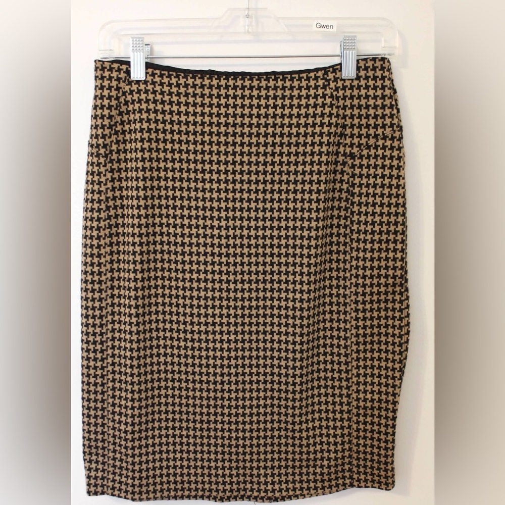 New York & Company houndstooth skirt Small